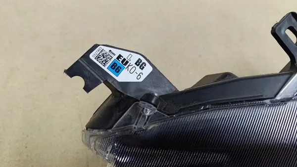 FARO IZQUIERDO TOYOTA YARIS IV P21 81170-K0060 OEM image 7