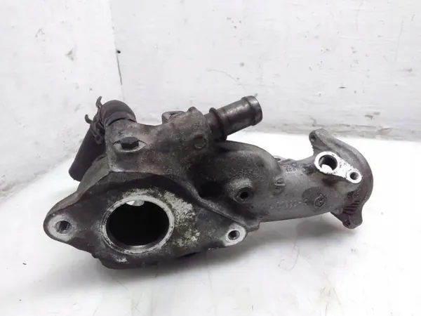 Carcasa Válvula EGR Nissan OEM 147170061R - Usado image 2