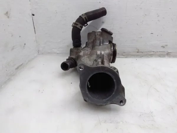 Carcasa Válvula EGR Nissan OEM 147170061R - Usado image 3