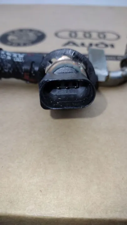 Sensor pressão combustível OEM 059906054C para VW image 3
