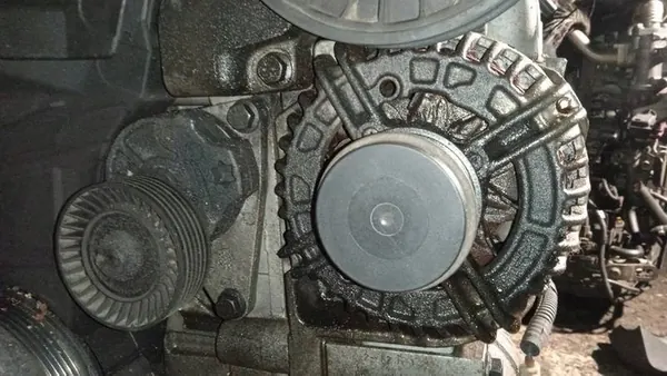 Volvo V40 Generaattori 2004 1.8L 8676498 image 2