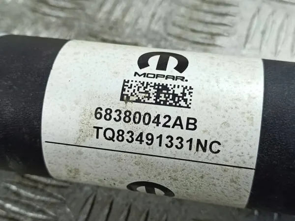 Jeep Framdrivningsaxel fram OEM 68380042AB - Begagnad image 7