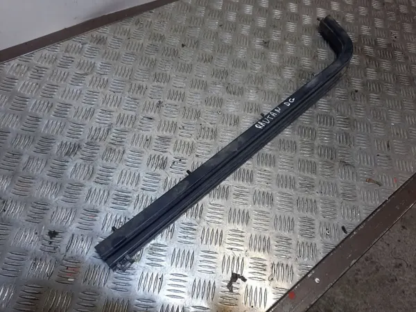 Volkswagen Routan liukuoven alaraide OEM NERA image 2