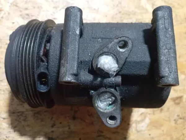 Compressore aria condizionata Chevrolet OE 95967303 image 2