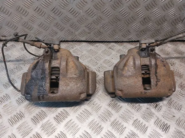 Gebrauchte Bremscheiben + Beläge + Bremssättel VW LT 35 image 7