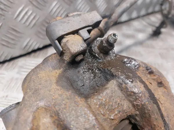 Gebrauchte Bremscheiben + Beläge + Bremssättel VW LT 35 image 8