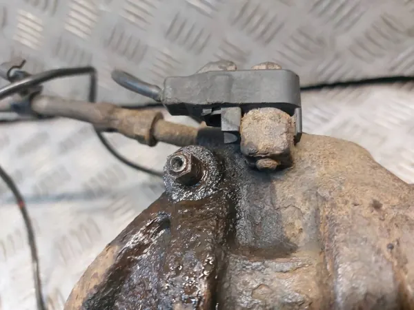 Gebrauchte Bremscheiben + Beläge + Bremssättel VW LT 35 image 9