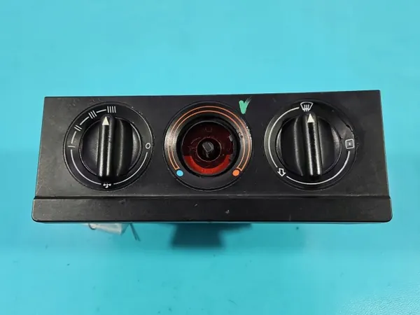 Console panneau ventilation Audi 80 B4 OEM IMPRK1592856 image 2