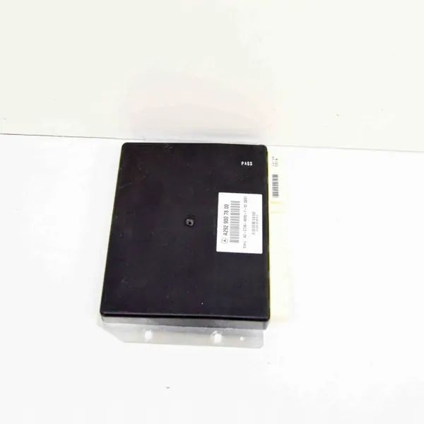 Mercedes-Benz Luftfederungsmodul OEM A2C7394650700 image 3