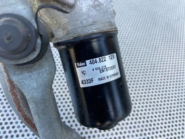 Etupyyhkijän mekanismi BMW E60 E61 E63 E64 03-10 OEM image 3