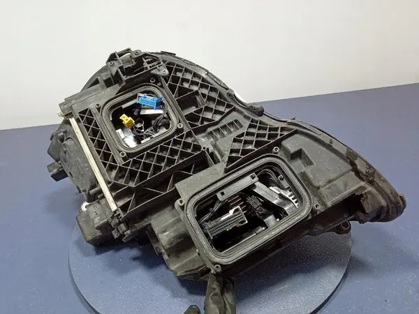 MERCEDES E W212 LIFT RECHTER KOPLAMP EU A2128205639 image 10