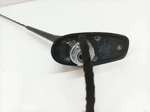 Antenne de toit Peugeot 2008 I (2013-2019) OEM 5907911399931 image 3