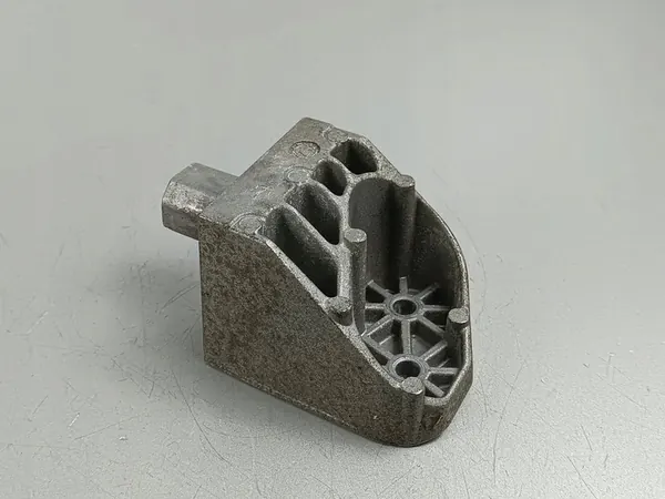 Suporte de escapamento Maserati Levante 2018 image 1