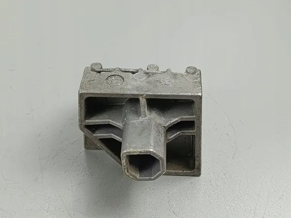 Suporte de escapamento Maserati Levante 2018 image 2