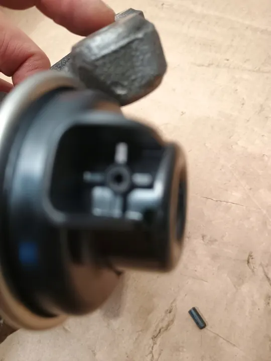 EGR Venttiilin Ohjaus Nissan Renault Dacia 1.5 DCI OEM 14956-00Q1D image 3