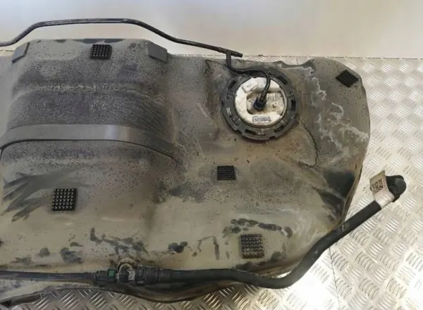 Polttoainesäiliö OEM 670002213 Maserati Quattroporte VI image 3