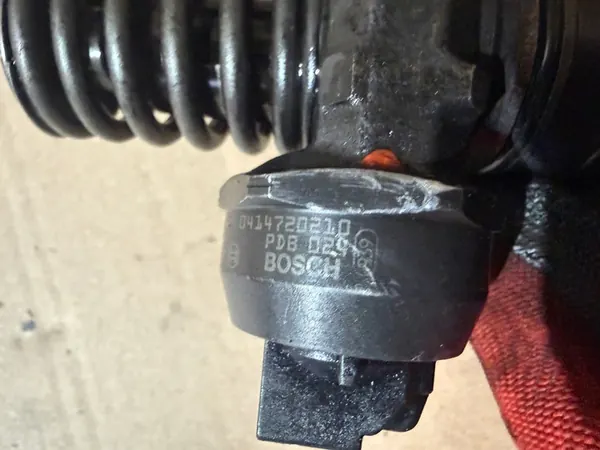 Injetor 07Z130073F VW T5 2.5 TDi image 3