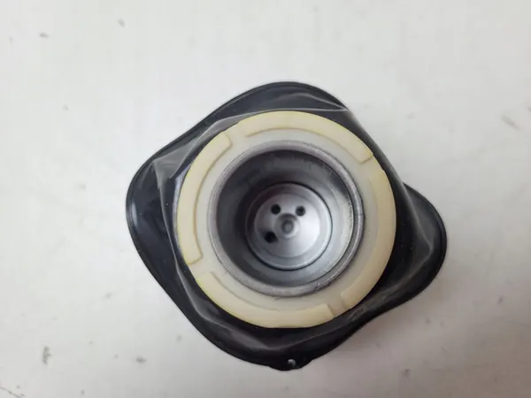 SUZUKI INTRUDER VS 1400 Kaasarin Kalvo OEM 13500-38A10 image 3