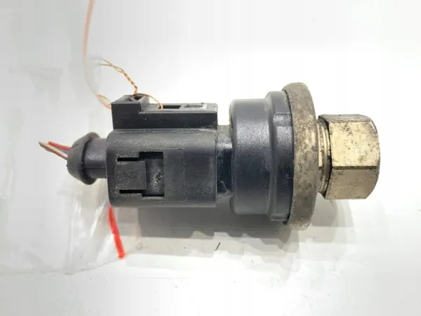 Capteur Climatisation OEM 8E0959126 pour Audi A4 B7 2.0 image 2