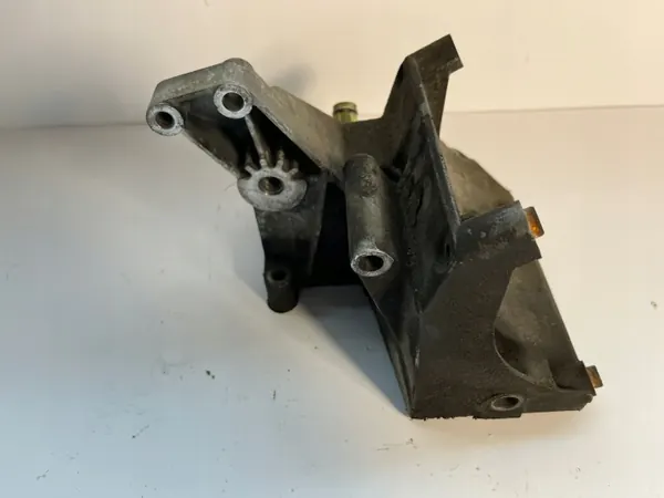 Support Compresseur Clim OEM 1031310935 Mercedes W124 image 6