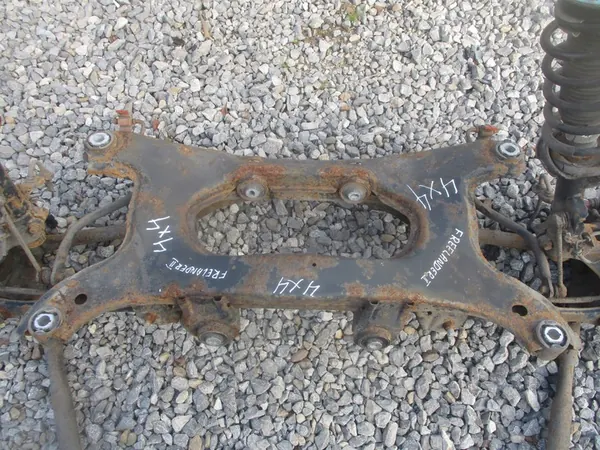 Bakre upphängningsbalk Land Rover Freelander II 2.2 D image 2