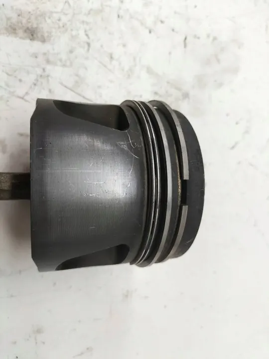 Pistão 81L33 2.5 TDI Volvo V70 II (1999-2007) image 3