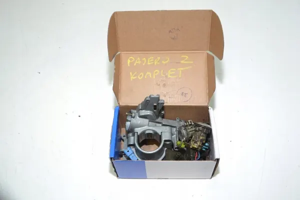 Jeu inserts serrures portes x2 OEM MB286733 MB286734 image 10