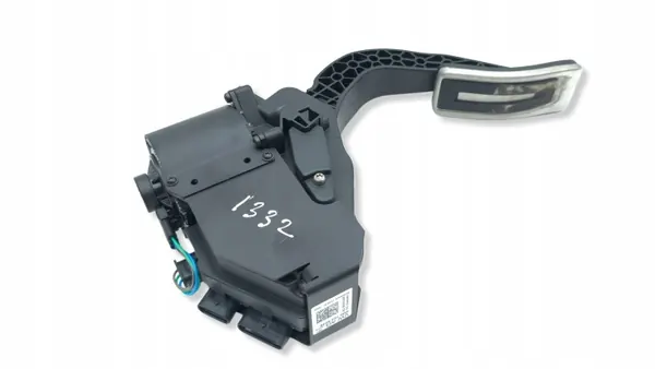 Audi A6 S6 C8 Kaasupoljin OEM 4M2723523E 2024 image 4