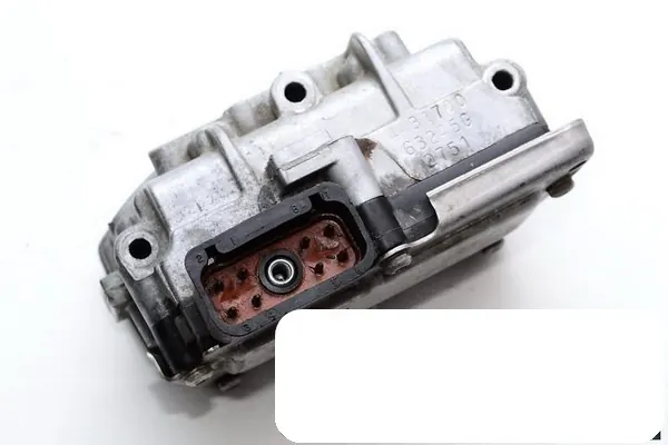 Chrysler Voyager 3.3 Vaihteiston venttiili 4431700 63245G image 3