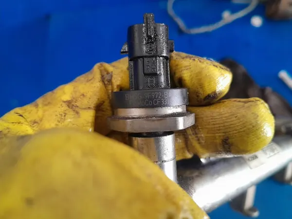 Sensor de presión BM5G-9F972-BA Ford Kuga MK2 Focus Volvo 1.6 EcoBoost image 2