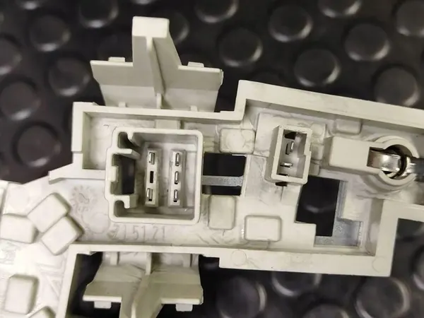 Connecteurs de phare arrière VOLVO S60 II 215121 image 4