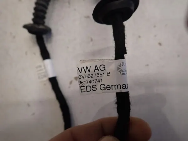 Baklucka ställdon vänster höger SKODA SUPERB III 2015- image 3