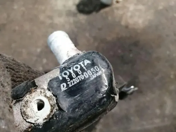 Arrefecedor de óleo Lexus LS OEM 222070-0050 Usado image 4