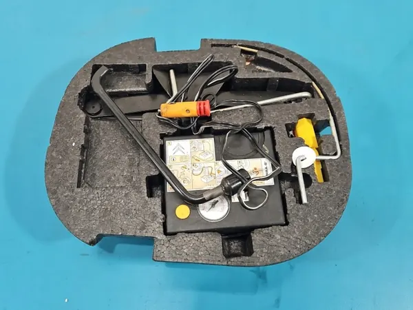 Cric OEM IMPRK1544952 pour Citroen C4 Grand Picasso image 2