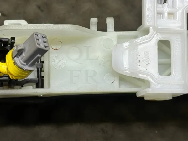 OEM 82665D9700 Etuovi oikea kädensija - Kia Sportage image 5
