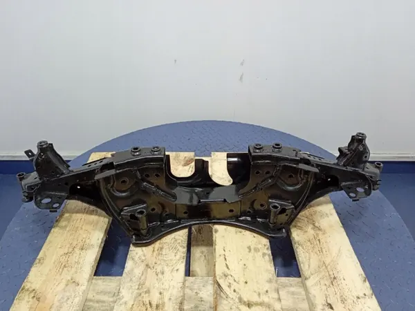 BMW OE 6894184 Viga Suspensión Trasera iX2 U10 image 2