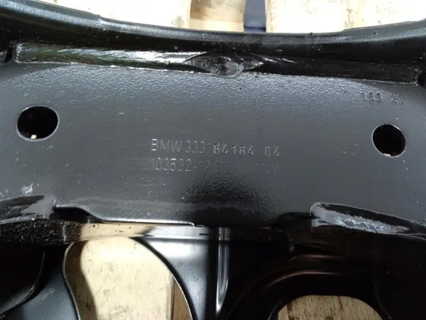 BMW OE 6894184 Viga Suspensión Trasera iX2 U10 image 6