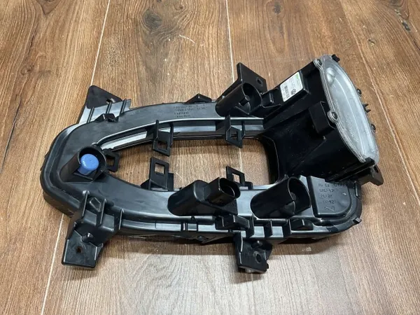 VW T-Roc Rechter Front Halogen DRL OEM 2GA941056K image 6