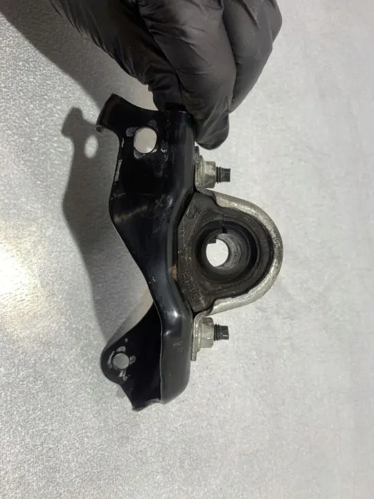 Support de stabilisateur arrière Subaru OEM FBZ18434 image 4