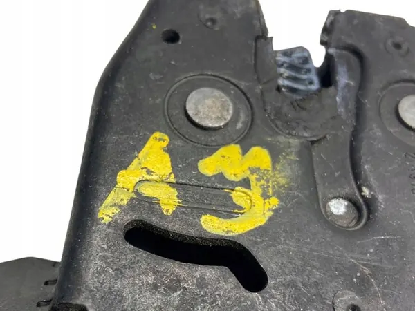 Opel Astra J 2014 Baklucka Lås image 3