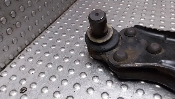 Vänster Främre Kontrollarm A6383300010 Mercedes Vito W638 image 3