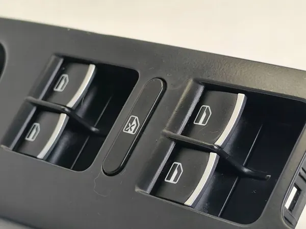 Fensterschalter Volkswagen Golf OE 5K4959857 image 2