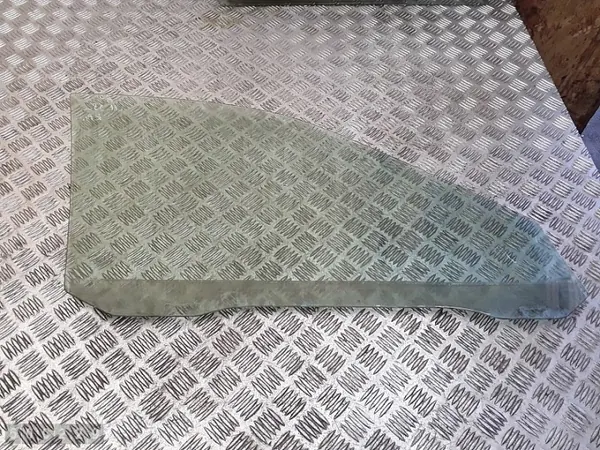 Vidrio de puerta Audi A4 B5 OEM e243r007023 Usado image 3