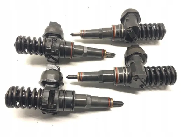 Injector 038130073AJ for 1.9 TDI Skoda Fabia I image 3