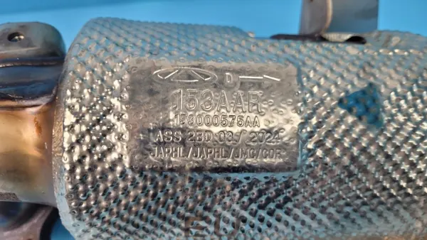 Catalyseur OEM 153AAR 153000575AA image 9