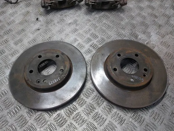 Framhjulsbromsskivor & Bromsok OEM Mercedes C208 CLK image 6