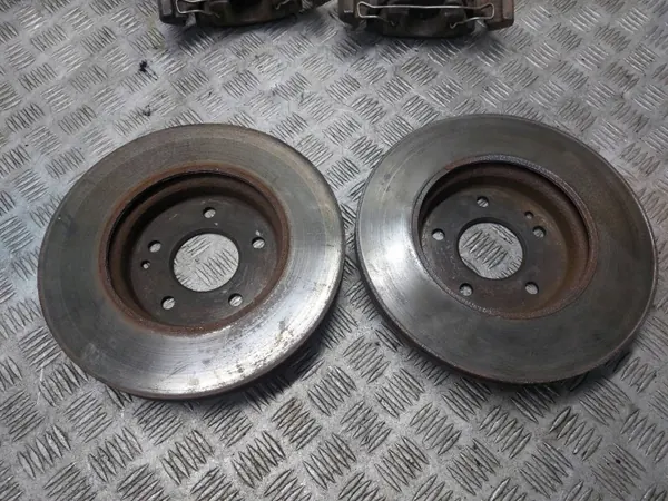 Framhjulsbromsskivor & Bromsok OEM Mercedes C208 CLK image 7