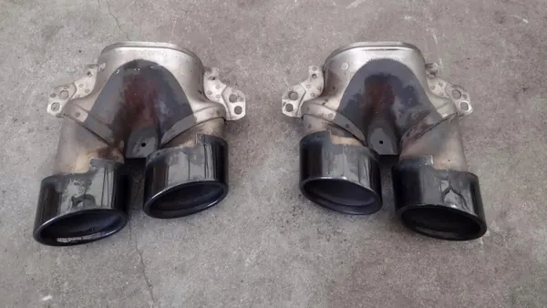 Mercedes C43 AMG W205 Auspuffendstück OEM A2054904203 image 3
