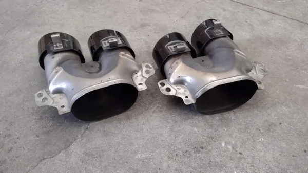 Mercedes C43 AMG W205 Auspuffendstück OEM A2054904203 image 5