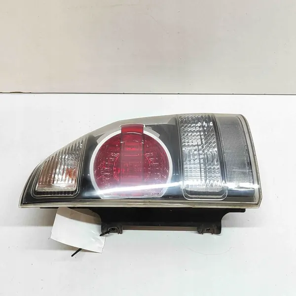 Lámpara Trasera Derecha Mitsubishi Pajero IV 8330A570 image 3